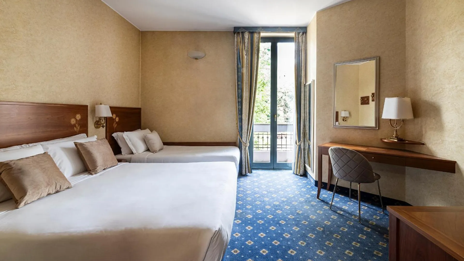 Hotel Dieci Milano 4*,