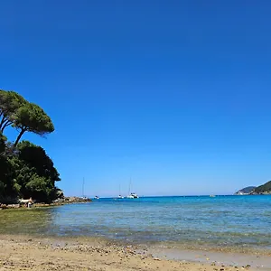 villa-villacolle-procchio-isola-delba.it-tuscanyhotel.com/