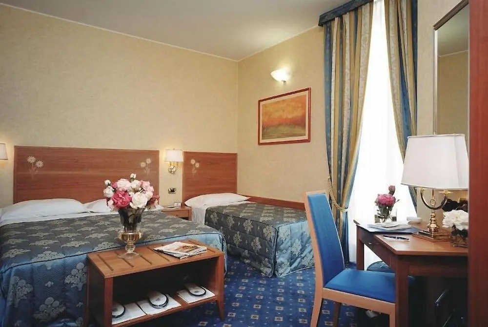 Boutique Hotel Dieci Milan 4*,
