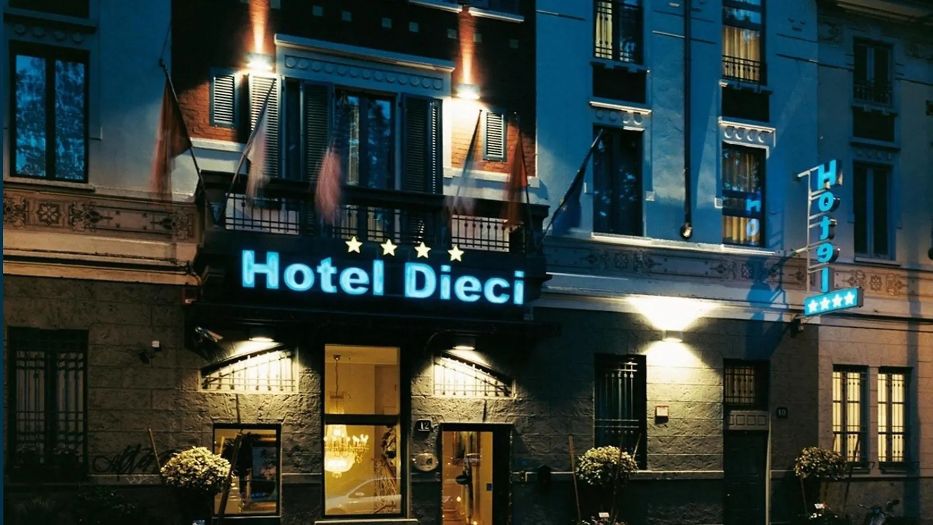Boutique Hotel Dieci Milan 4*,